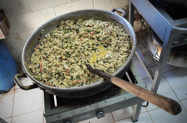 Desde enero de 2011 los alimentos de los jóvenes se preparan en el propio centro, con una dieta balanceada en la que no faltan lonja, productos lácteos y carnes variadas. Foto Roberto Valencia.