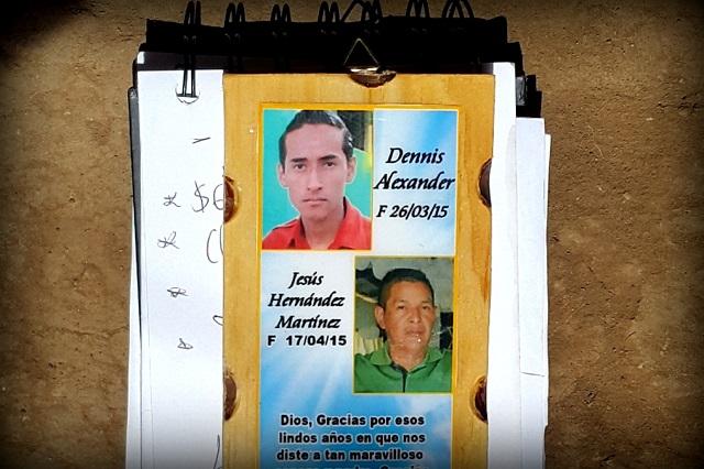 Modesto recordatorio de Dennis Alexander y Chus el mandador, hijo y hermano de Consuelo Hernández asesinados con apenas 22 días de diferencia, en casos que se presume que tienen relación. Foto Roberto Valencia.