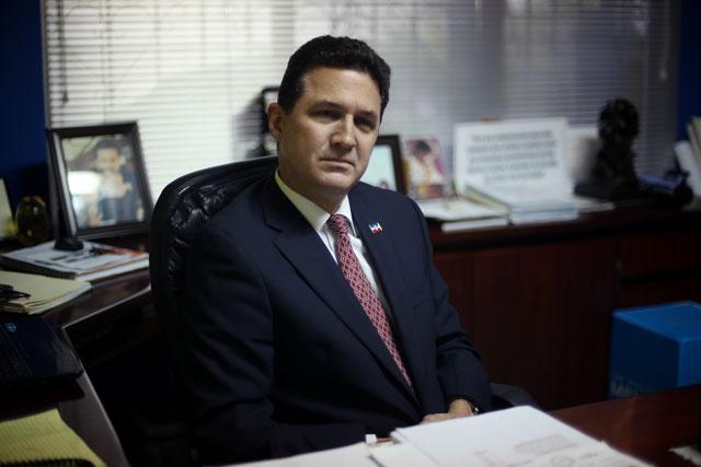 Juan Valiente tiene 53 años y se afilió a Arena, el partido que lo lleva como candidato por La Libertad, hace cinco meses.