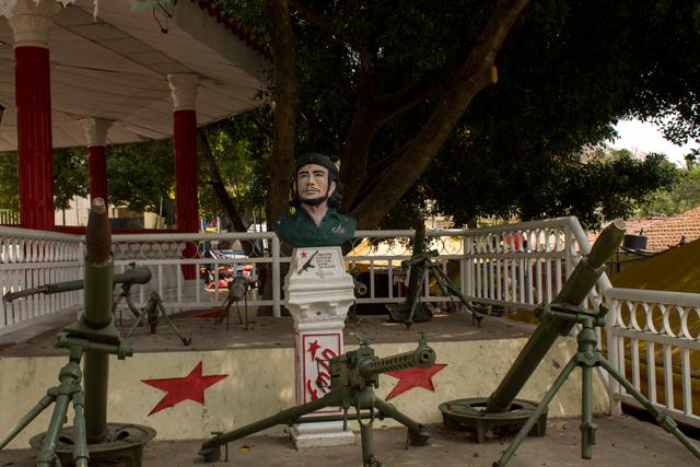 La población de San José Las FLores durante la guerra anduvo en 