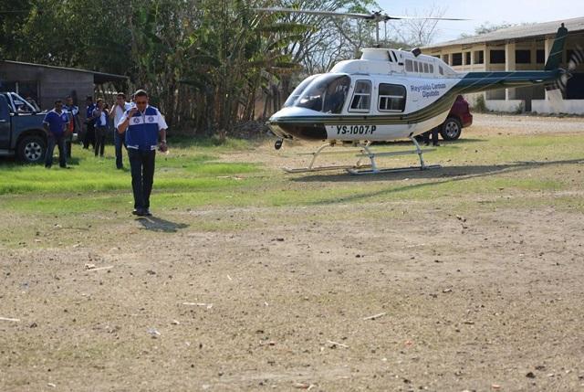 El diputado Reynaldo López Cardoza, electo por el departamento de Chalatenango para el PCN, subió esta fotografía en su cuenta de Facebook en febrero de 2015, semana y media antes de las elecciones con las que ganó su tercer período como legislador. (Foto tomada de Facebook de Reynaldo Cardoza)