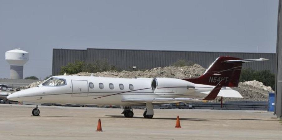 Avión Lear Jet matrícula N54HT, uno de los que el condado Martin, de Florida, pretende confiscar. Foto cortesía de Factum. Tomada del Registro de Aviación del estado de Florida.