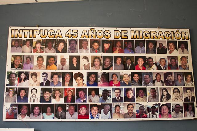 A Sigfredo Chávez, le siguió Alfredo Arias en mayo de 1667, Maximiliano Arias en 1968, Ana Medina Jiménez en 1969 (...) todos llegaron a Washington D.C, provenientes de un mismo pueblo. Esta leyenda se puede leer en un texto que está a la par de este mural. 