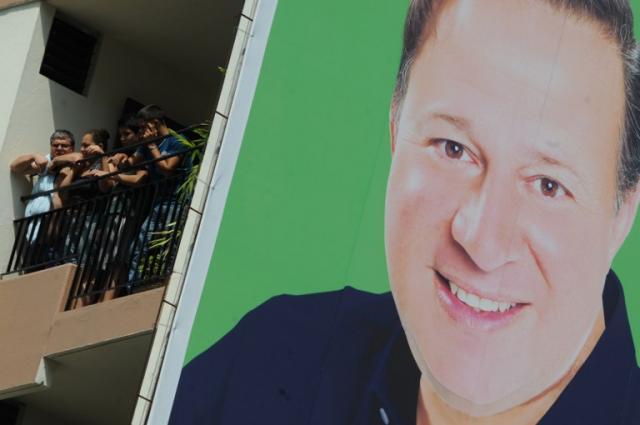 Juan Carlos Varela, próximo presidente de Panamá. Foto Orlando Sierra (AFP).