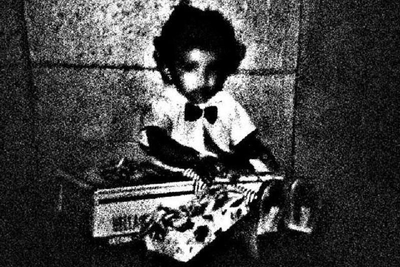 Este niño es hoy un pandillero condenado a 30 años por el asesinato de tres personas y por asociaciones ilícitas.