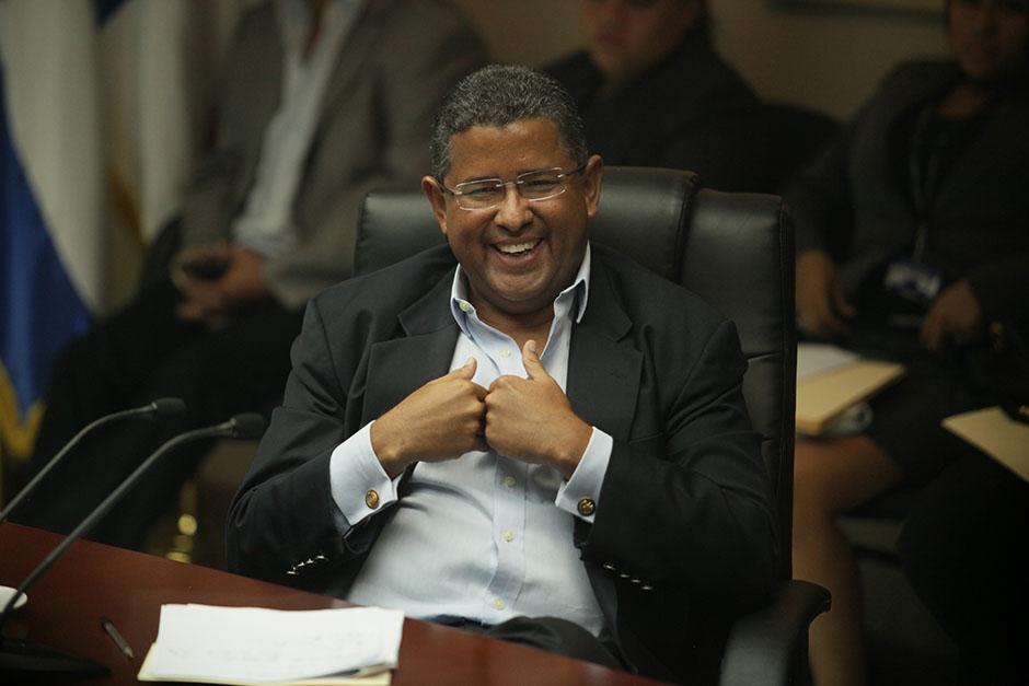 El expresidente Franciso Flores durante el interrogatorio que realizó una comisión especial de la Asamable Legislativa el 28 de enero de 2014. La última vez que se le vio en público. / Foto de Mauro Arias.