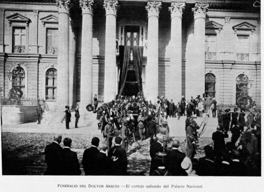 Los funerales del Presidente Manuel Enrique Araujo. Fuente: Ateneo de El Salvador, Libro Araujo (San Salvador: Imprenta Nacional, 1914) p. 115.