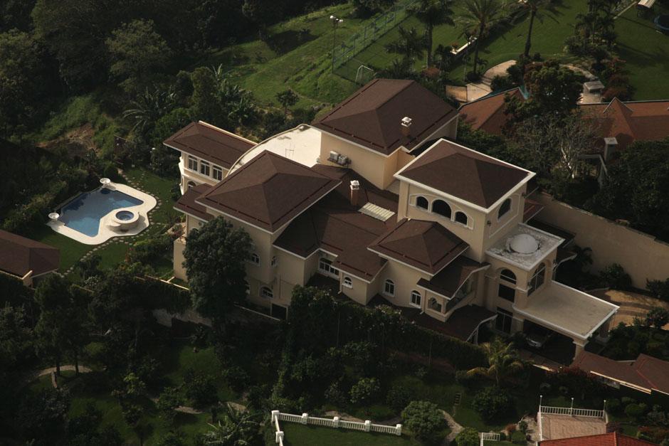 Residencia del expresidente Antonio Saca a la que se mudó al salir de su quinquenio en 2009. Esta residencia, en las faldas del volcán de San Salvador, ha sido 