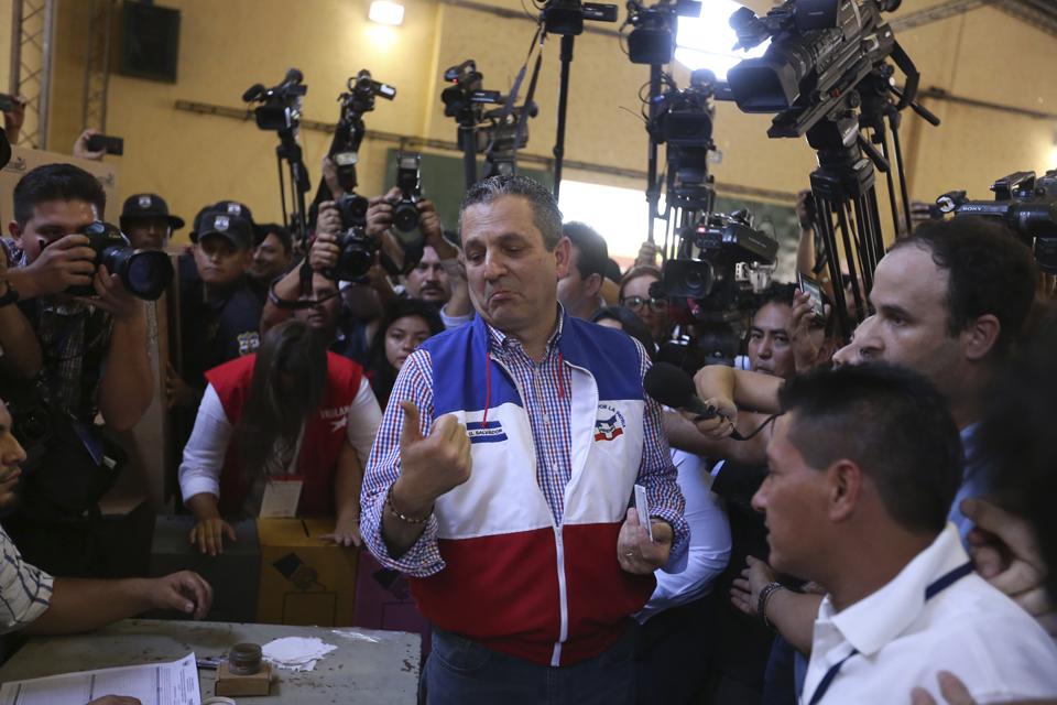 Edwin Zamora fue candidato a alcalde de San Salvador y es uno de los principales promotores de las reformas que aprobó el partido este domingo pasado. Foto de Archivo. 