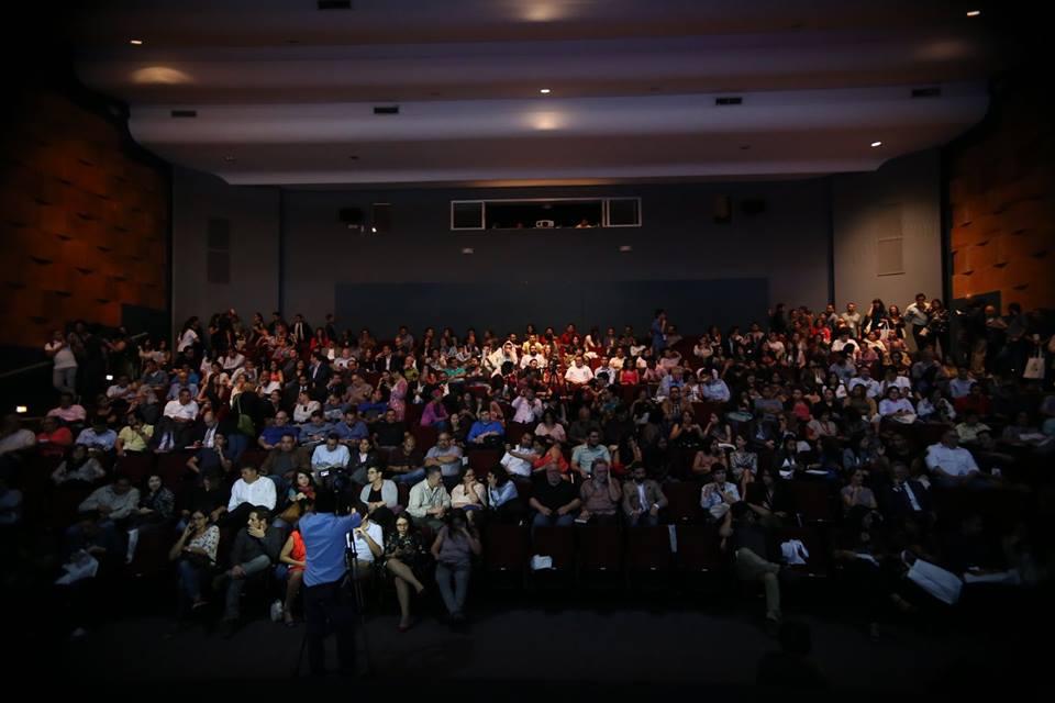 Periodistas y público asistente a la inauguración del VII Foro Centroamericano de Periodismo, en la que se leyó la Declaración de San Salvador. 