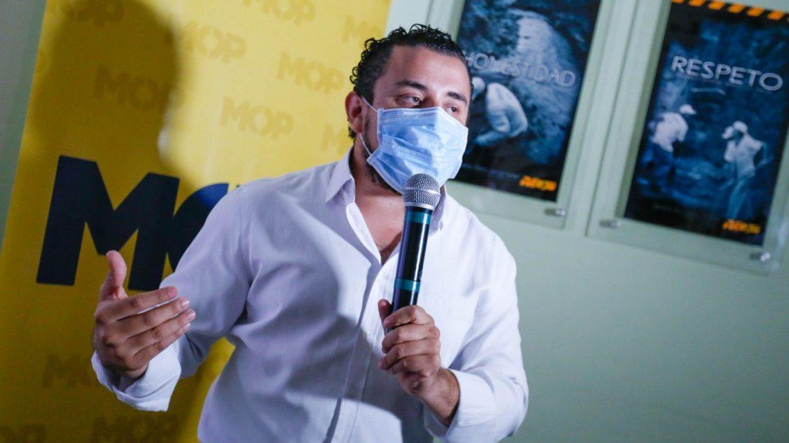 Romeo Herrera, ministro de Obras Públicas, compró una mesa de billar de mármol y dos consolas PS4 cuyo paradero se desconoce. Foto: cortesía MOP.