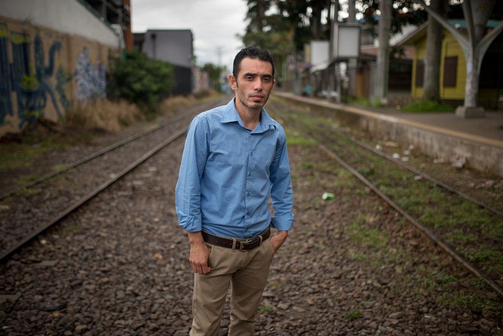 El exeditor del medio oficialista El 19 Digital se autoexilió en Costa Rica. Desde allí cuenta cómo la vicepresidenta y esposa de Ortega, Rosario Murillo, ordenó mentir acerca sobre la represión que ha dejado más de 325 muertos. Foto: Carlos Herrera / Confidencial