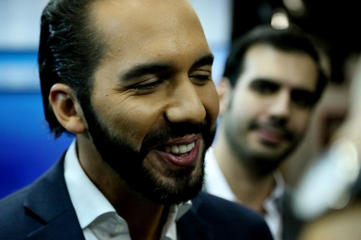 Foto de archivo: Nayib Bukele durante el debate electoral televisado la noche del 27 de enero en el programa Debate con Nacho, de Canal VTV, conducido por Nacho Castillo. / Foto de Fred Ramos.