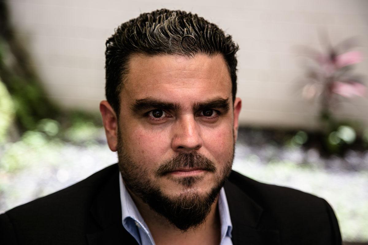 El periodista Héctor Silva Ávalos ha sido demandado de calumnia por un poderoso empresario al que ha investigado: Enrique Rais. Foto: Fred Ramos