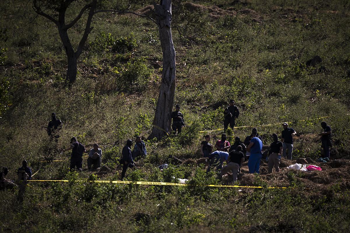 Escena del quíntuple homicidio en el cantón Cutumyo Abajo, del municipio de Apastepeque, en el departamento de San Vicente. Cinco pandilleros muerieron en un hecho, que la Policía Nacional Civil declaró como un enfrentamiento, el 5 de febrero de 2016./ Foto El Faro: Fred Ramos