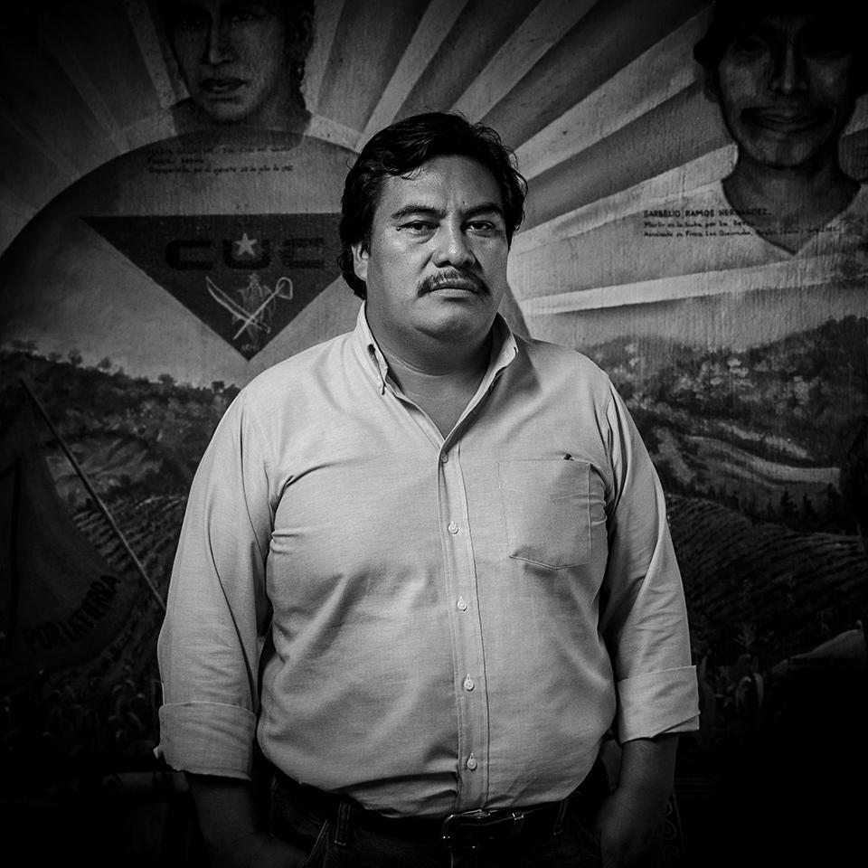 Daniel Pascual es coordinador del Comité de Unidad Campesina (CUC), una de las organizaciones sociales de mayor incidencia en Guatemala. Asegura que después de la primera manifestación del 25 de abril convocó a una Asamblea Social y Popular, a la que llegaron aproximadamente 300 personas de 60 organizaciones de todo el país, para discutir la participación que debían tener las comunidades campesinas e indígenas en las protestas. A partir del 1° de mayo participaron en diferentes manifestaciones tanto en la capital como en otras ciudades, pero según Pascual se debía dar 