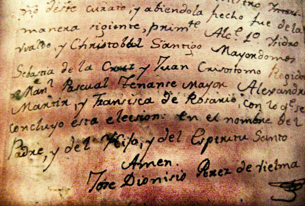 Fransisca de Rosario. Acta de elección de miembros de Cofradía de 1795. En este registro se encuentra la elección de cargo público de Fransisca de Rosario, que será reelegida en años siguientes. Foto de Elena Salamanca.