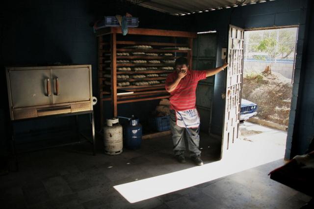 Esta es la panadería ubicada de la urbanización San Bartolo, Novena Etapa, que la Alcaldía de Ilopango (ARENA) entregó a miembros del Barrio 18. Foto archivo El Faro.