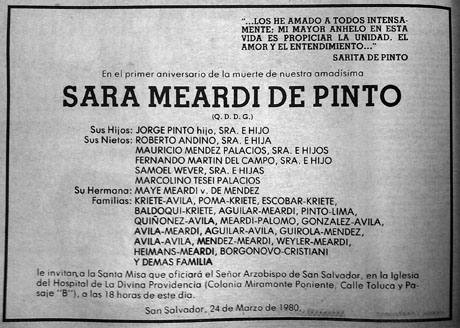 Esquela de la invitaci&oacute;n a misa del primer aniversario de la muerte de Sara Meardi de Pinto. El servicio religioso fue el momento escogido por sus asesinos para matar a monse&ntilde;or &Oacute;scar Arnulfo Romero. Foto: El Faro.