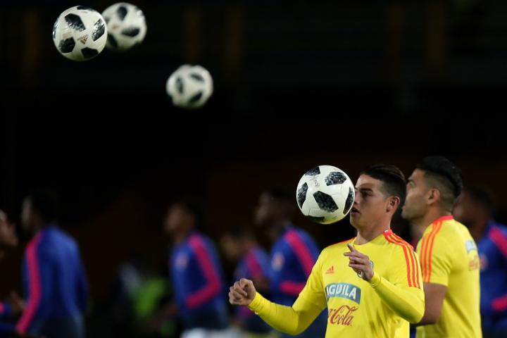James Rodríguez se ejercita en el estadio Nemesio Camacho El Campín, en Bogotá. Foto Diego Pineda (Xinhua).