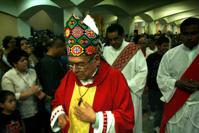 En 2010, la misa del 30o. aniverario del asesinato de monseñor Romero fue celebrada por el obispo emérito de San Cristóbal de las Casas, México, Samuel Ruiz. Foto El Faro