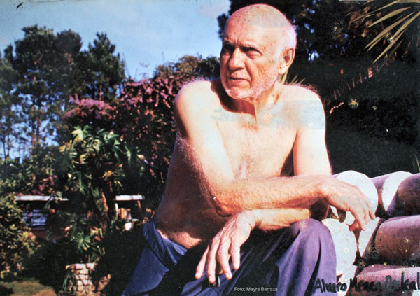 Álvaro Menéndez Leal, fotografiado por Mayra Barraza.