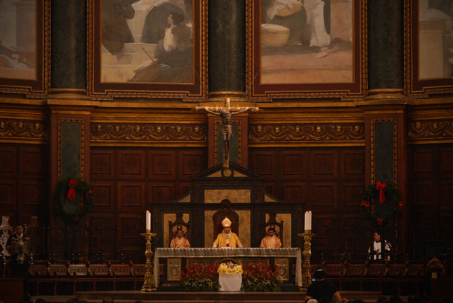 José Luis Escobar, azobispo de San Salvador durante una homilía en Catedral Metropolitana. Foto: Archivo. 