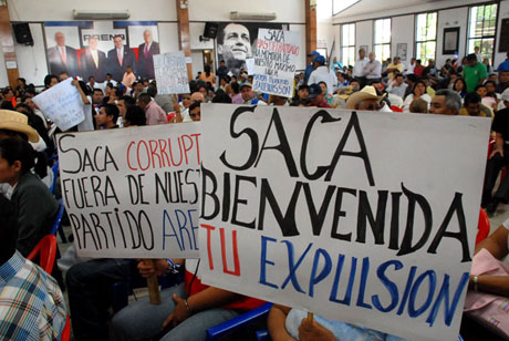 Vista de la sede del Coena durante el acto de expulsión de Antonio Saca. Foto Mauro Arias