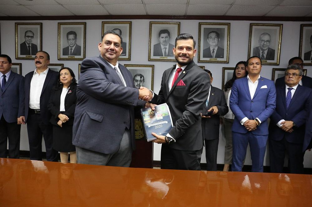 El ministro de Hacienda, Nelson Fuentes, durante la presentación del Proyecto de Prespuesto 2020, el 30 de septiembre de 2019. Foto, cortesía Ministerio de Hacienda.