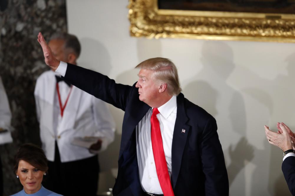 El presidente Donald Trump en el almuerzo inaugural de su mandato, en el Capitolio de Estados Unidos. Enero 20 de 2017. Aaron P. Bernstein/Getty Images/AFP