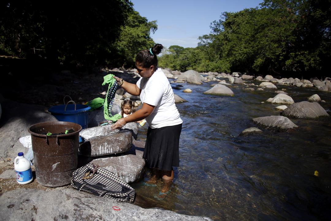 Carmen washes the Guapinol community