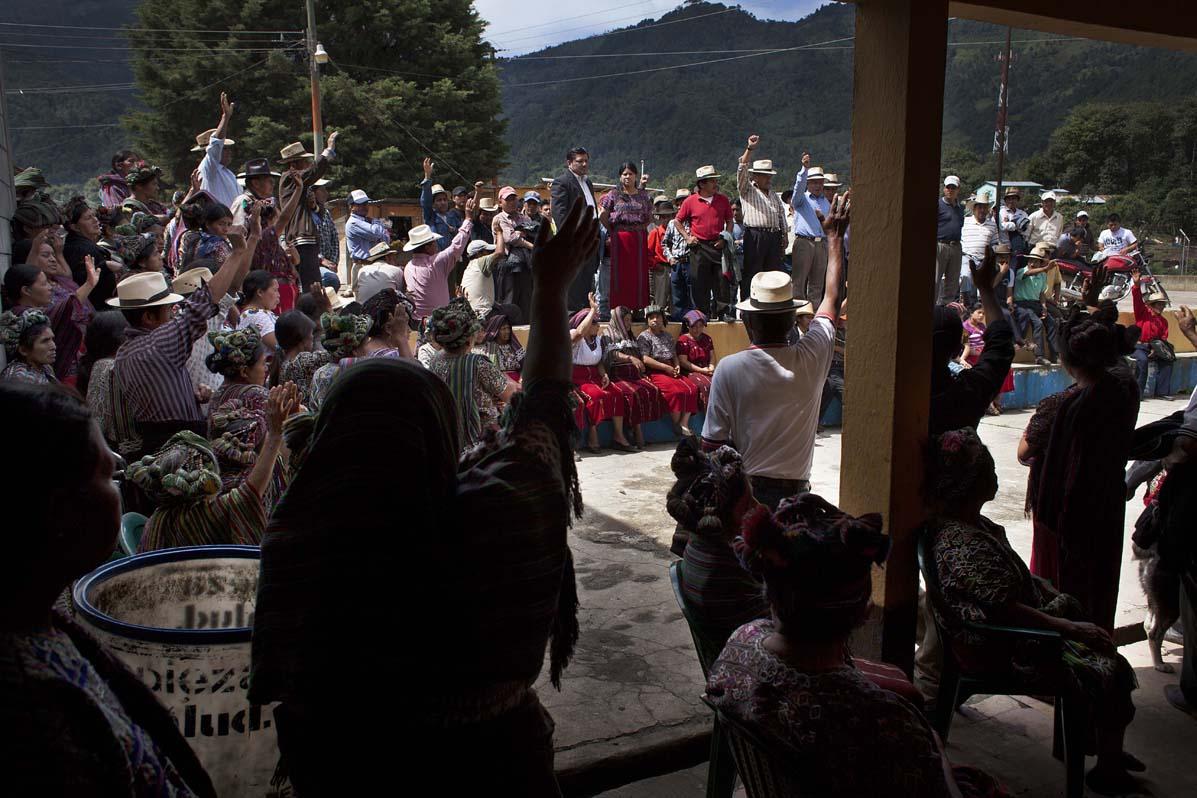 Community assembly in Nebaj, Quiché. Photo: Plaza Pública.