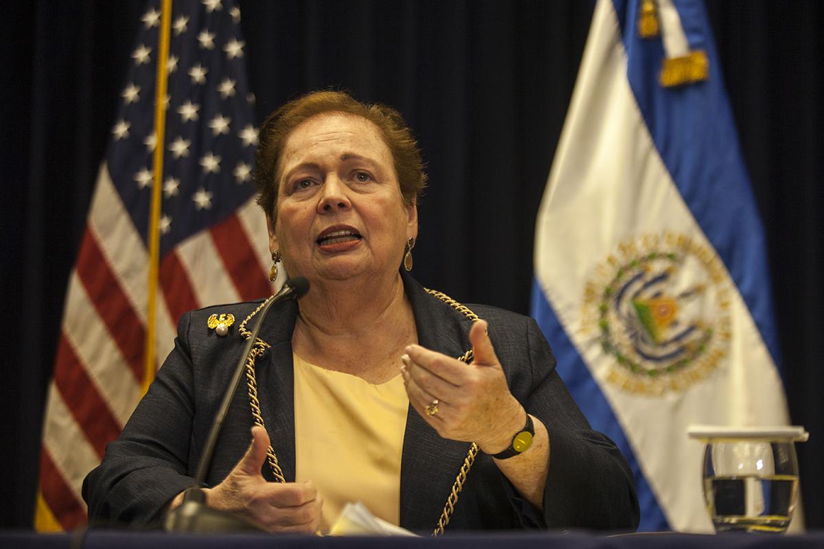Mari Carmen Aponte is a former U.S. Ambassador to El Salvador and Acting Assistant Secretary of State for Western Hemisphere affairs under President Barack Obama. Photo: Víctor Peña/El Faro