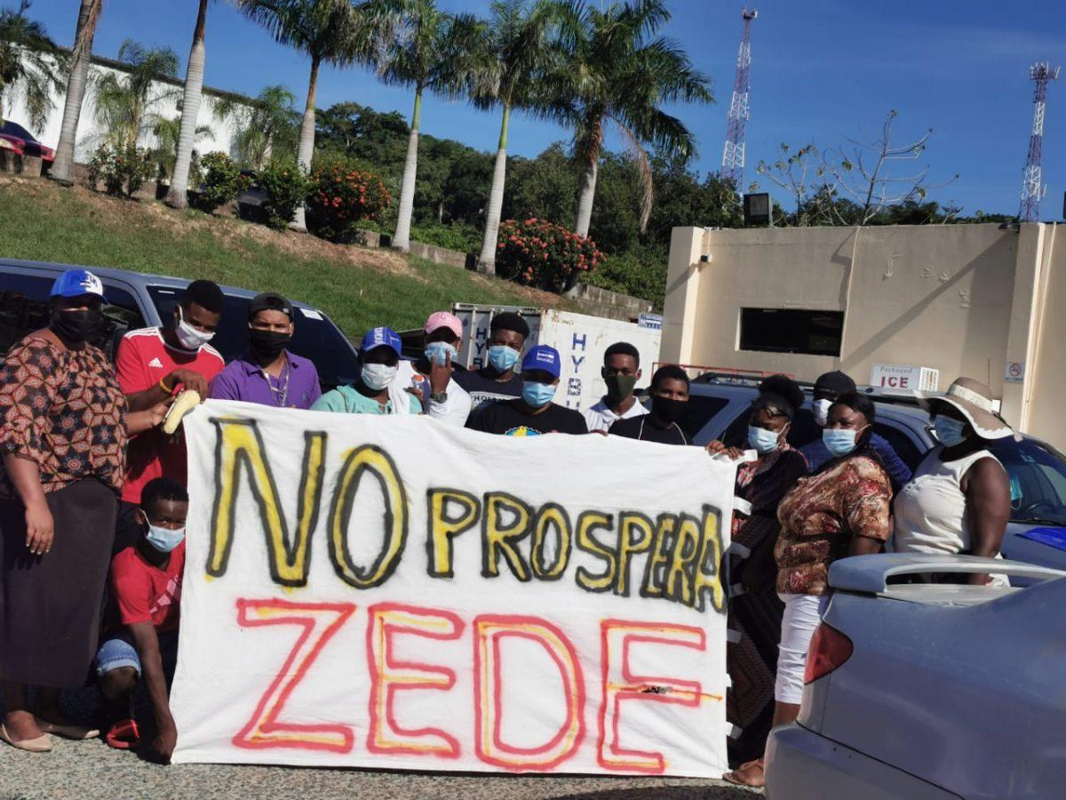 Protest in Roatan against the ZEDE project “Honduras Prospera”. Citizen photography.