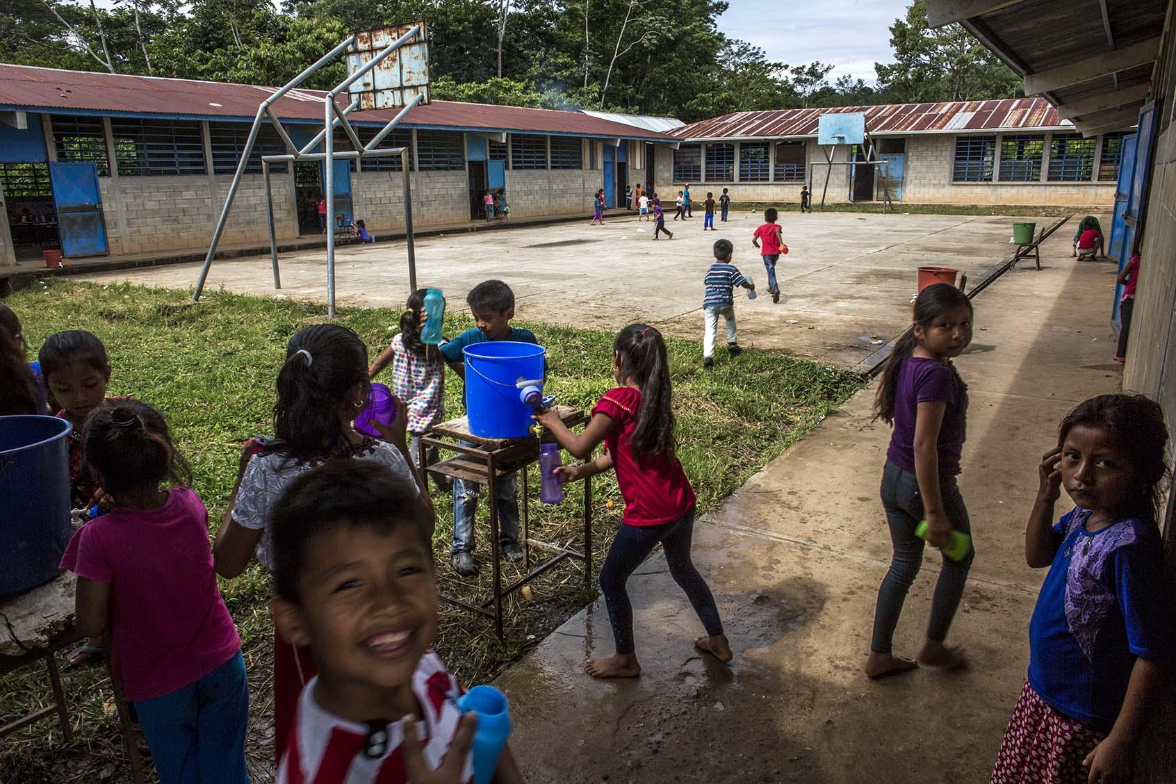 Children at play in the La Primavera del Ixcán cooperative school (El Quiché Department, October 2018). Photo by Simone Dalmasso