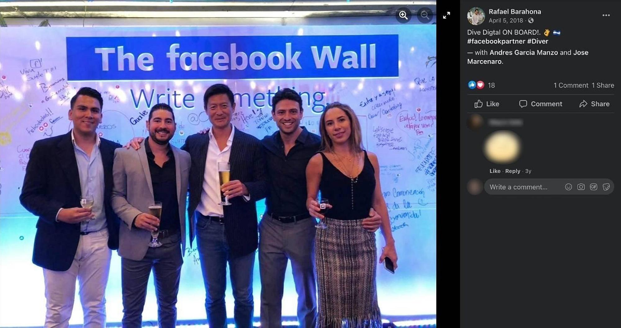García Manzo (second to the right) with José Marcenaro (second to the left) at an event as Dive Digital on April 5, 2018. From the Facebook page of Rafael Barahona (far left), Dive Digital commercial director.