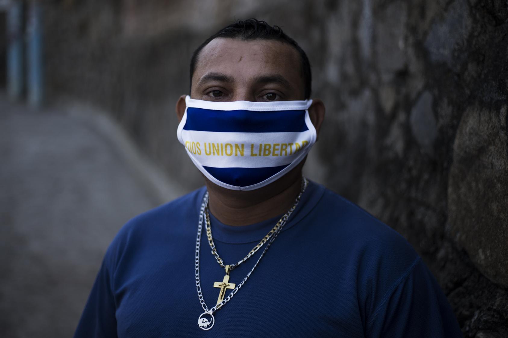 Germán Chávez, 32, has been out of work and without income for 40 days. A former beachside restaurant employee, he says he didn’t make the list for the government’s $300 USD pandemic relief checks.