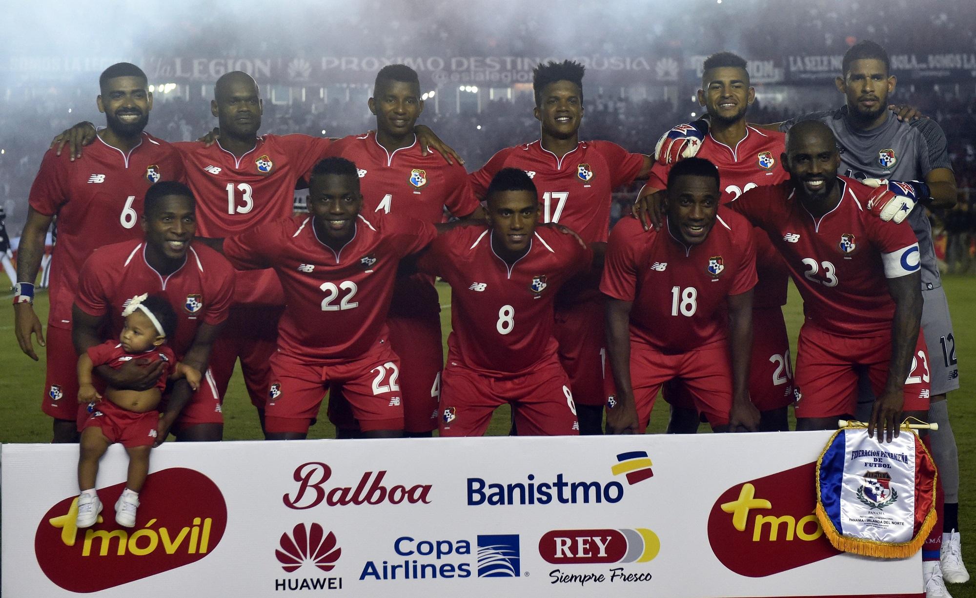 La selección nacional de Panamá posa en los prolegómenos del partido amistoso contra Irlanda del Norte, disputado el martes 29 de mayo. Foto Rodrigo Arangua (AFP).