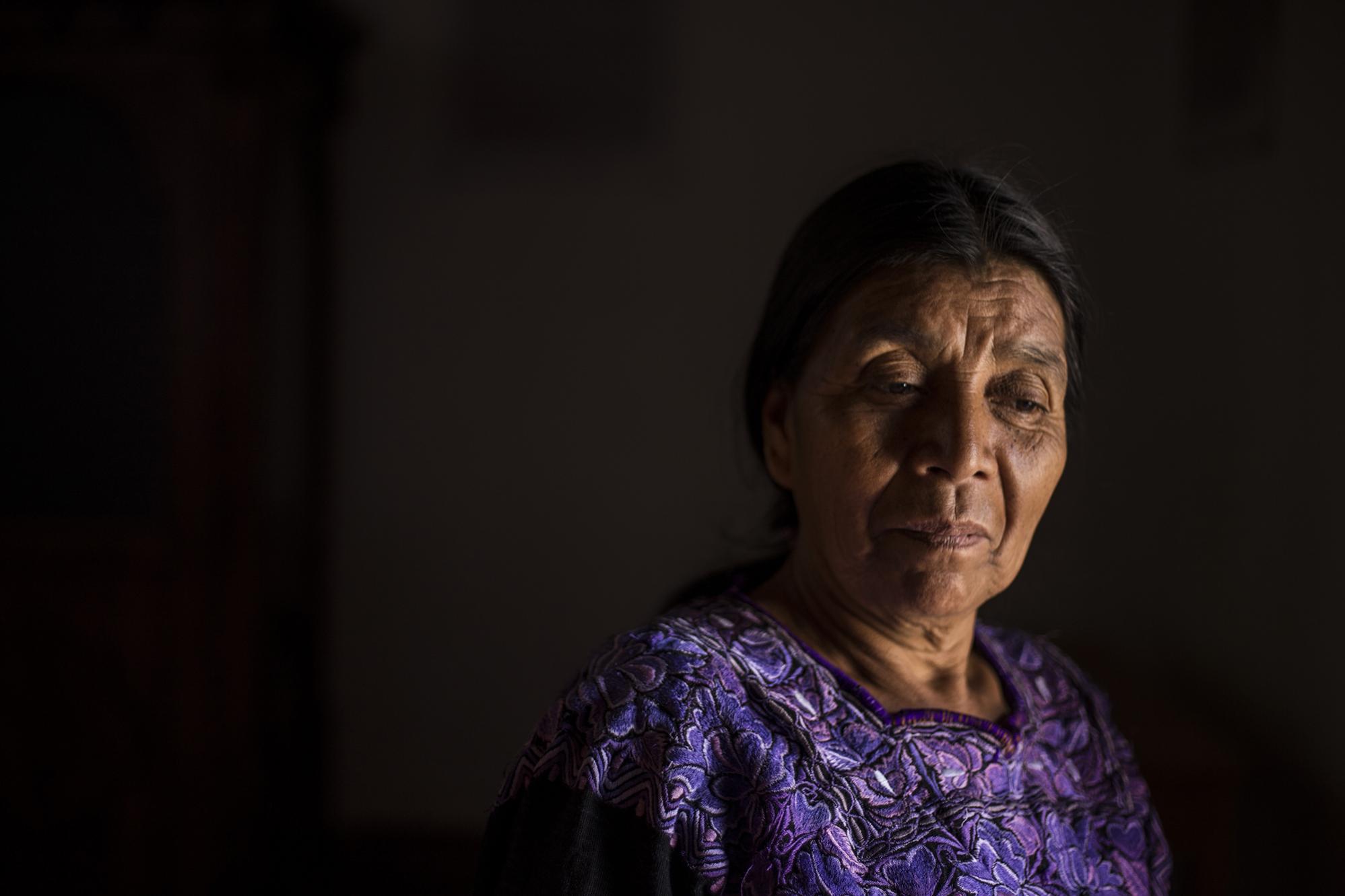 Catarina, Pérez, de 64 años, habitante del muncipio de San Juan Cotzal, y sobreviviente de una de las masacres de la década de los 80. Foto de El Faro: Víctor Peña. 