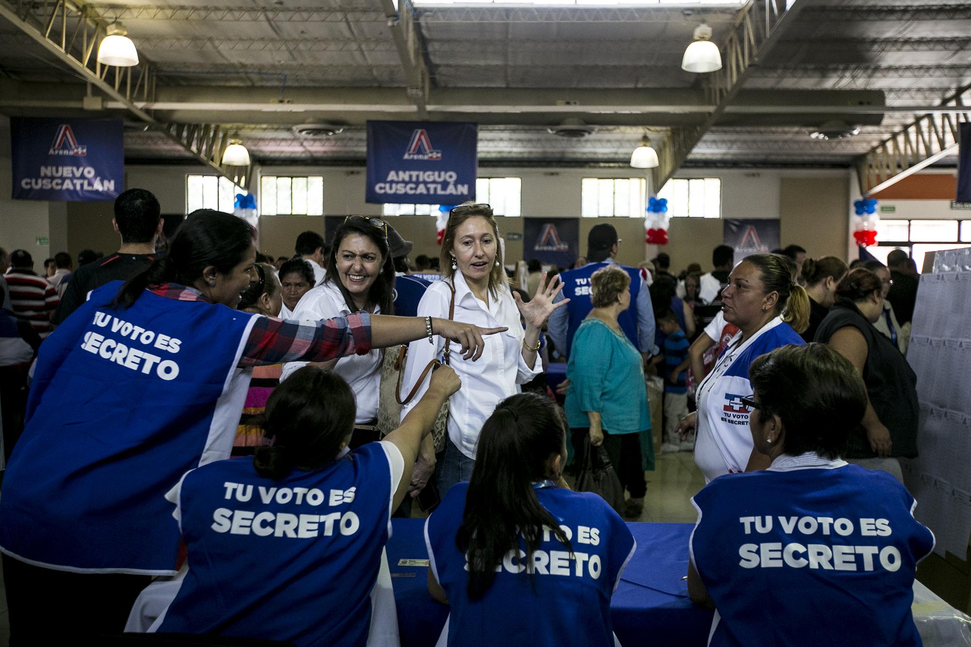 Centro de votación en el Centro de Ferias y convenciones (CIFCO). Foto: Fred Ramos