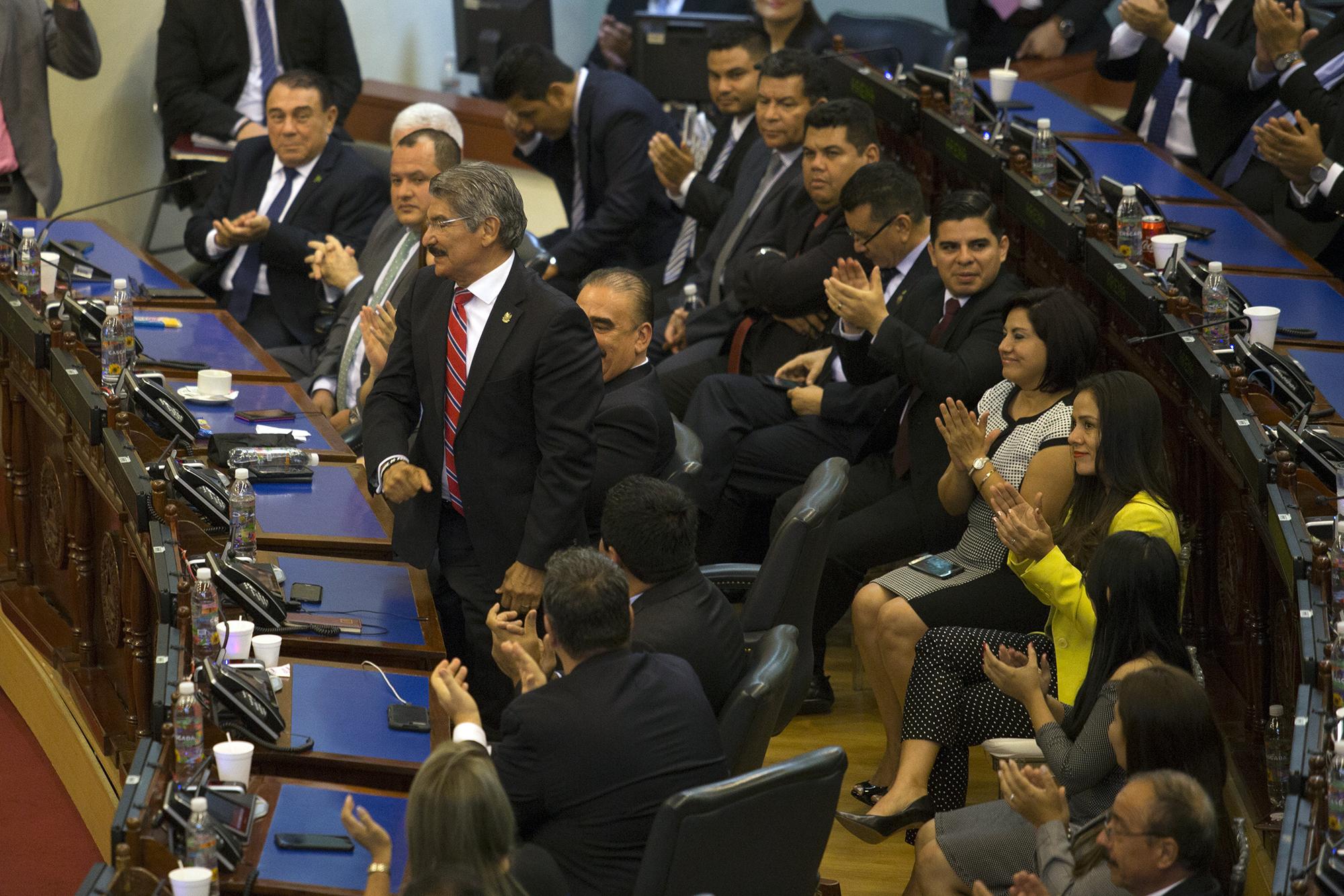 Norman Quijano, diputado por el partido Arena, es el nuevo presidente de la Asamblea Legislativa. Conducirá el órgano legislativo hasta el 31 octubre de 2019. Foto de El Faro por Carlos Barrera.