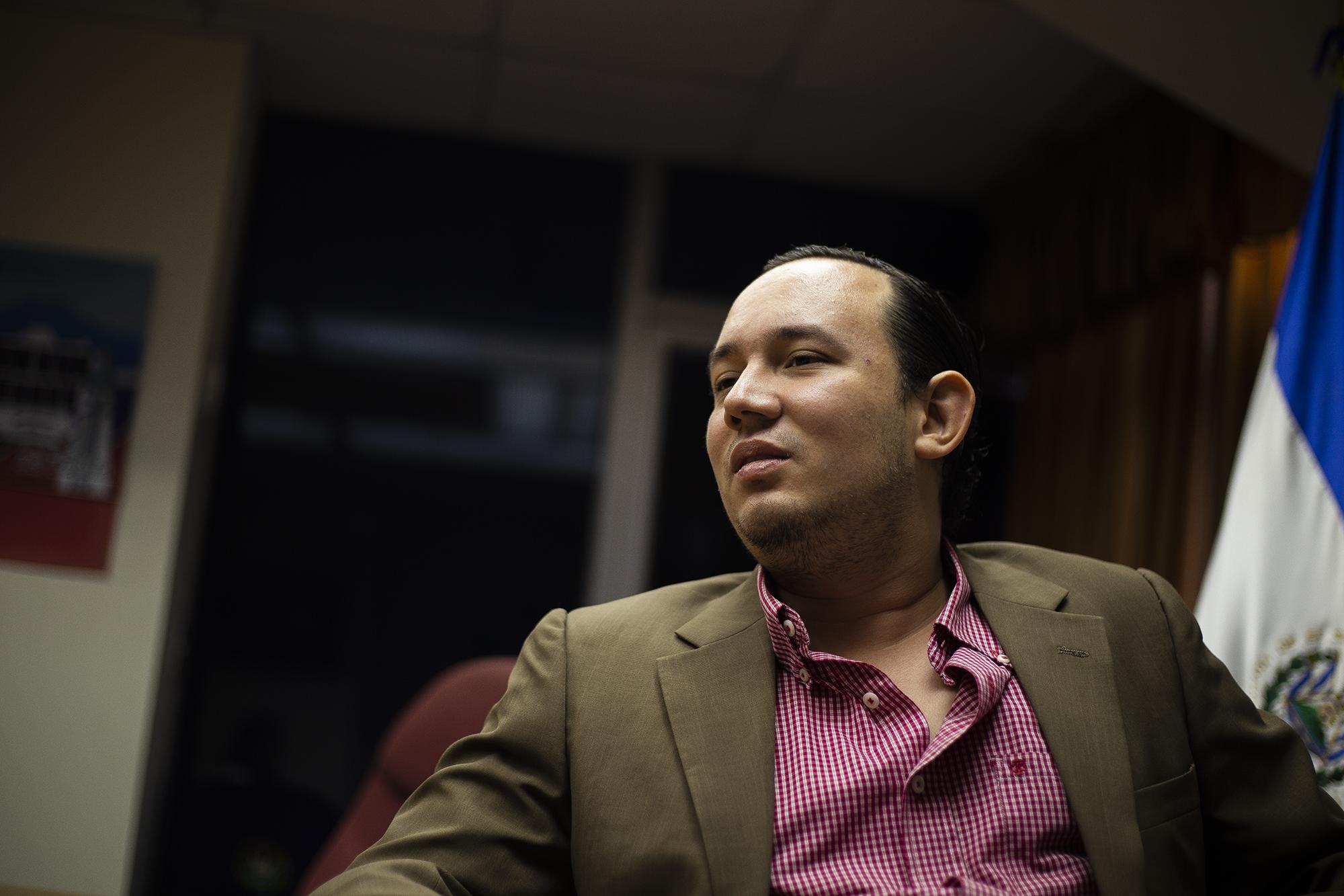 Arturo Simeón Magaña, diputado de ARENA por Ahuachapán, en una entrevista con El Faro.