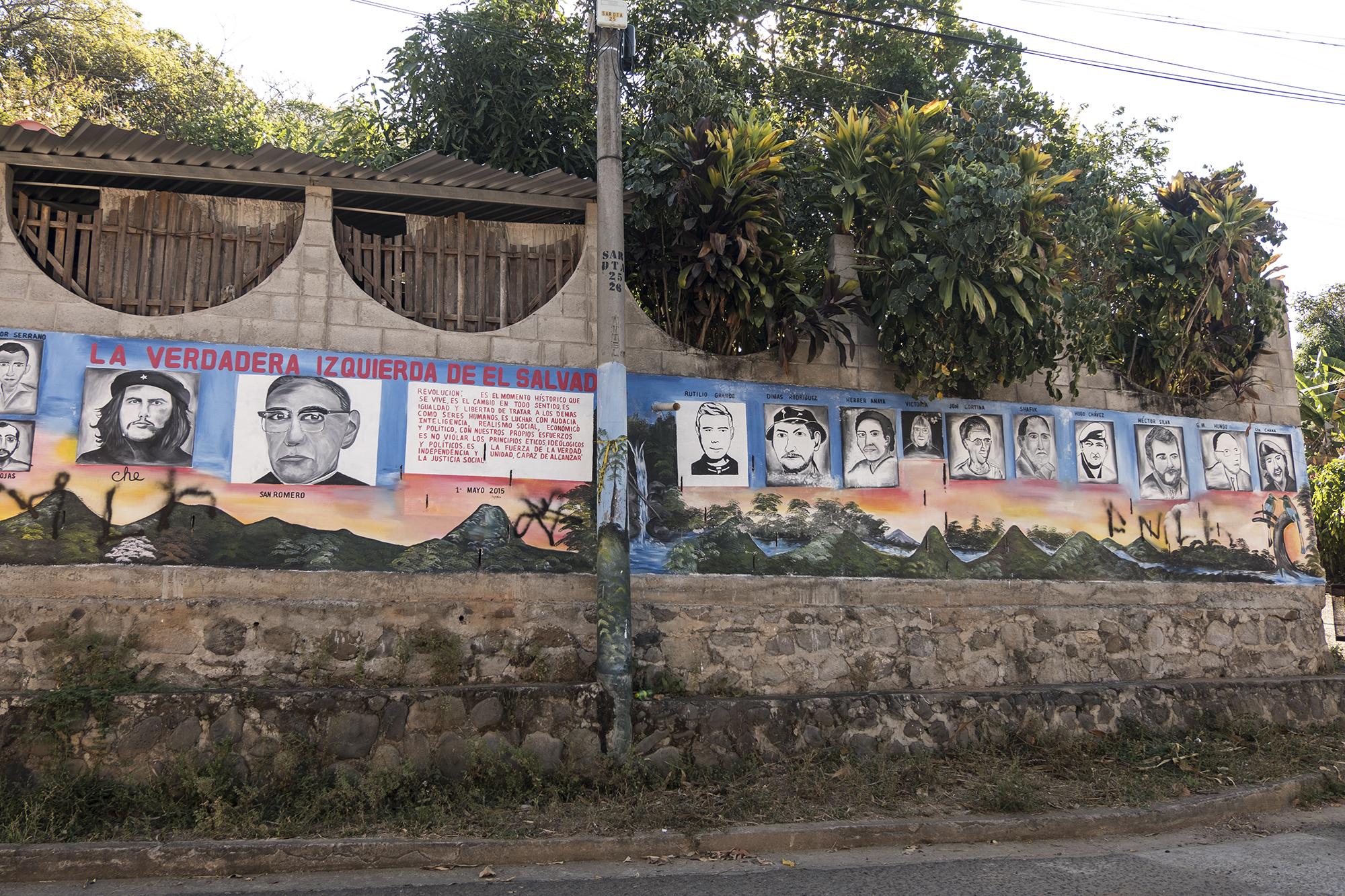 Mural en una de las calles de San Antonio Los Ranchos, Chalatenango. Foto: Fred Ramos