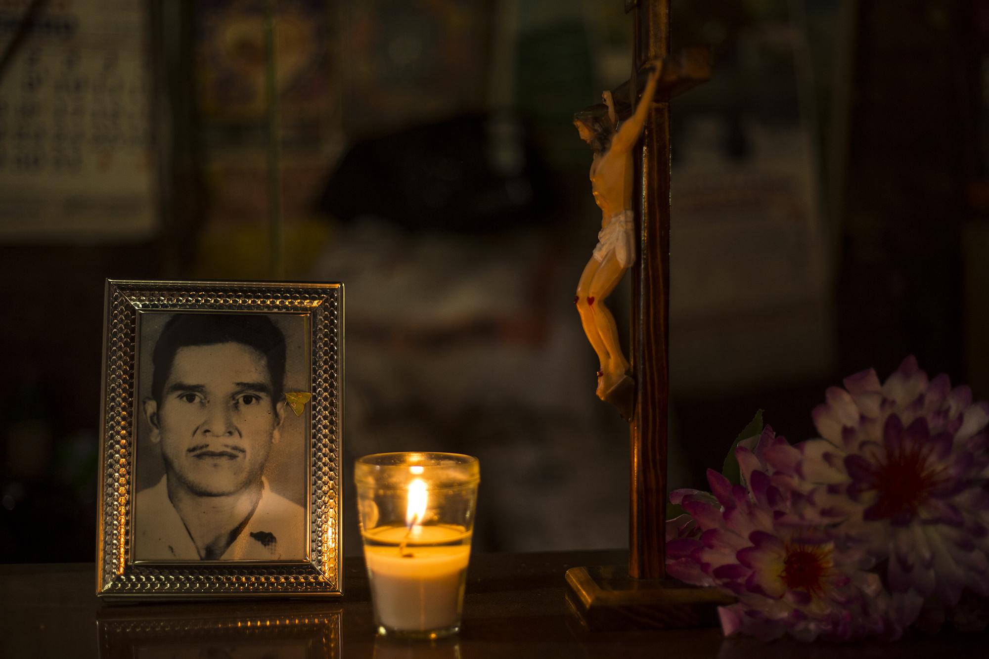 Ángel Mejía died from lung cancer on March 23, 2020. José de Los Ángeles Mejía was a victim and survivor of the massacre of El Mozote, in the canton of La Joya. He was also a witness in the ongoing trial surrounding the massacre. Photo: Víctor Peña/El Faro