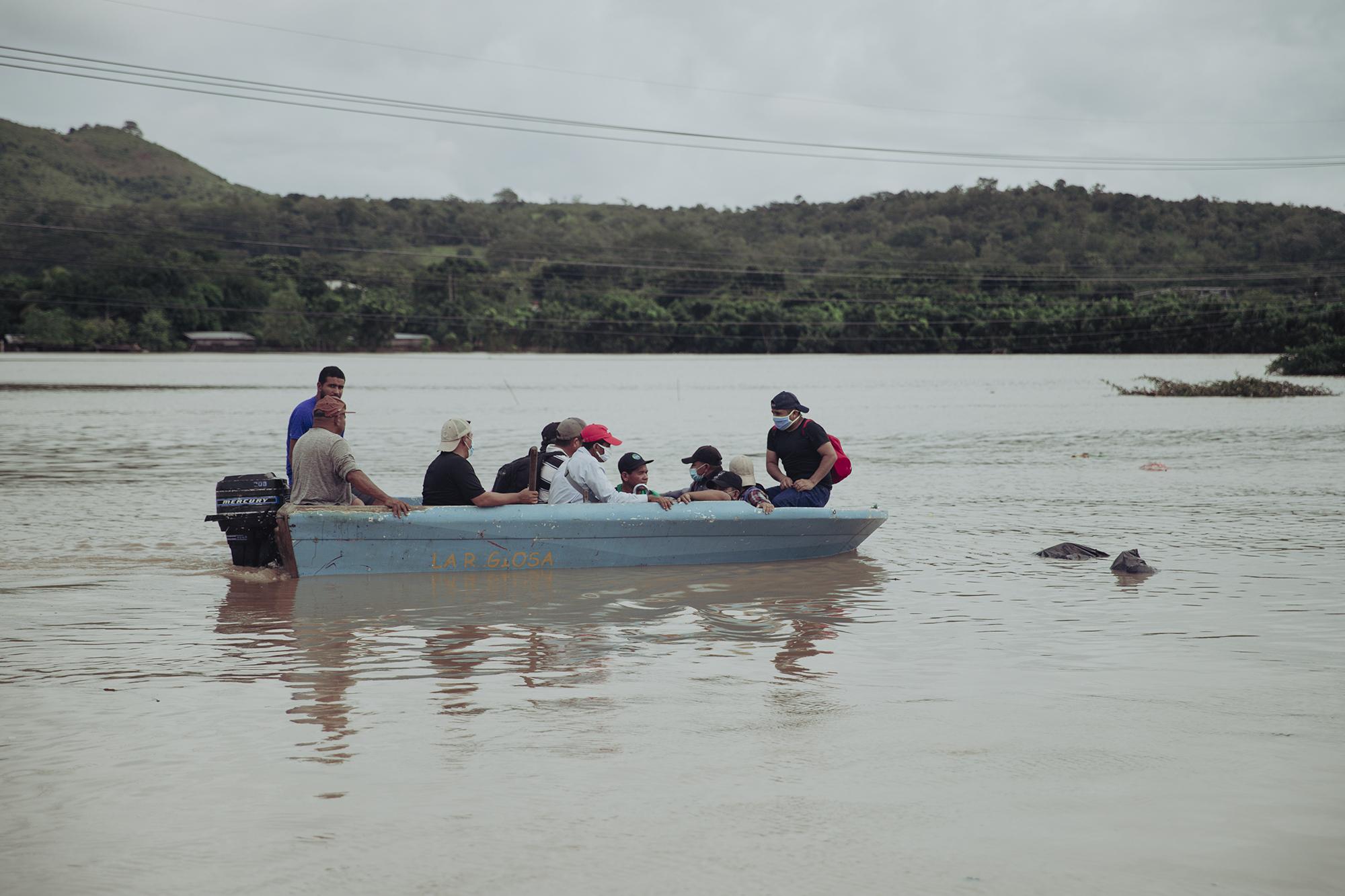 Durante la noche del 17 de noviembre de 2020 y la madrugada del 18, el río Ulúa se desbordó sobre el municipio Pimienta, lo que provocó que cientos de hondureños quedaran atrapados. Al salir el sol del 18 de noviembre, las lanchas navegaron sobre la carretera San Pedro Sula y Tegucigalpa para mover a las personas hacia el municipio de Potrerillos.