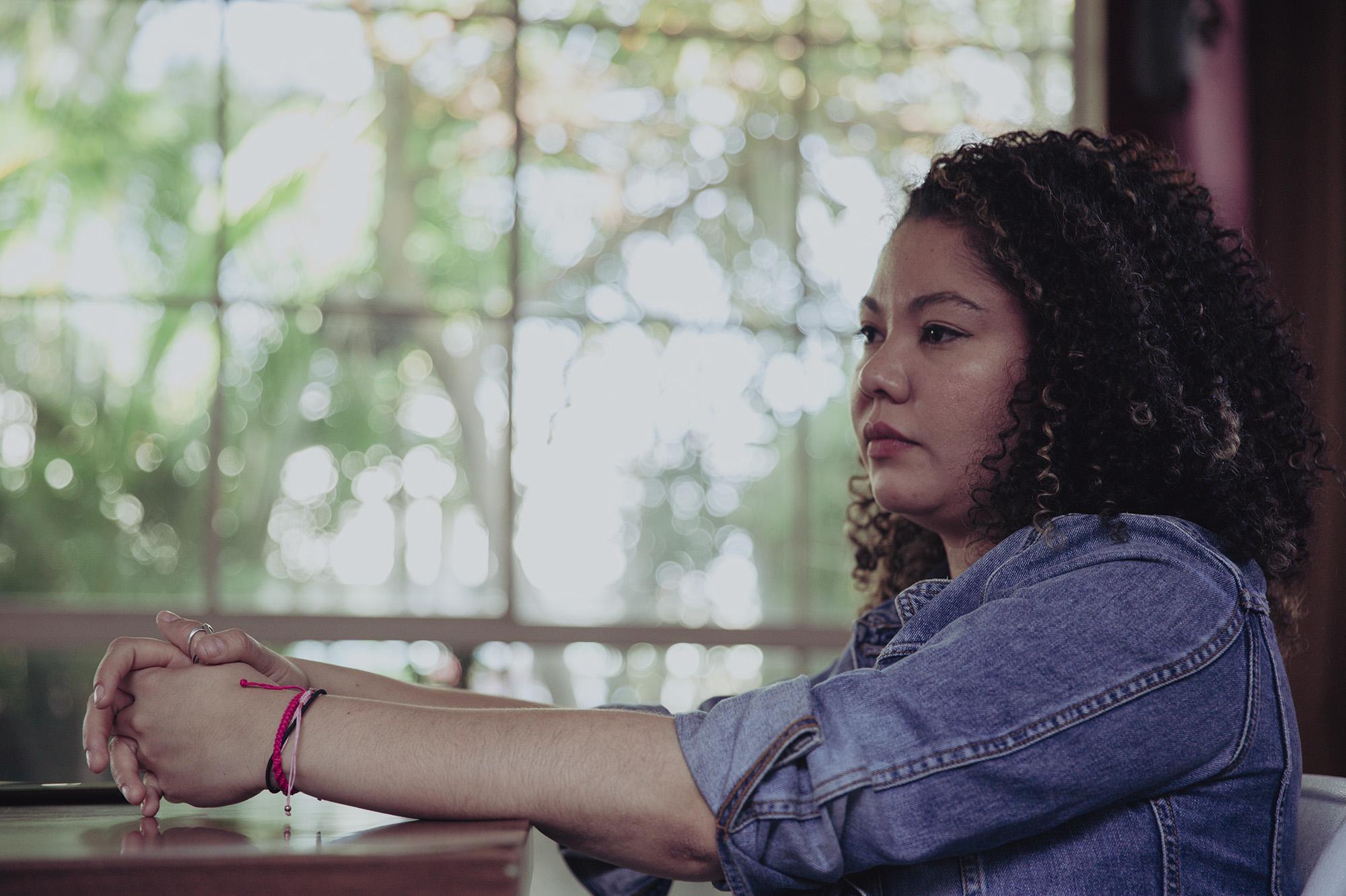 Daniela Genovez durante una entrevista a El Faro. Foto de El Faro: Carlos Barrera