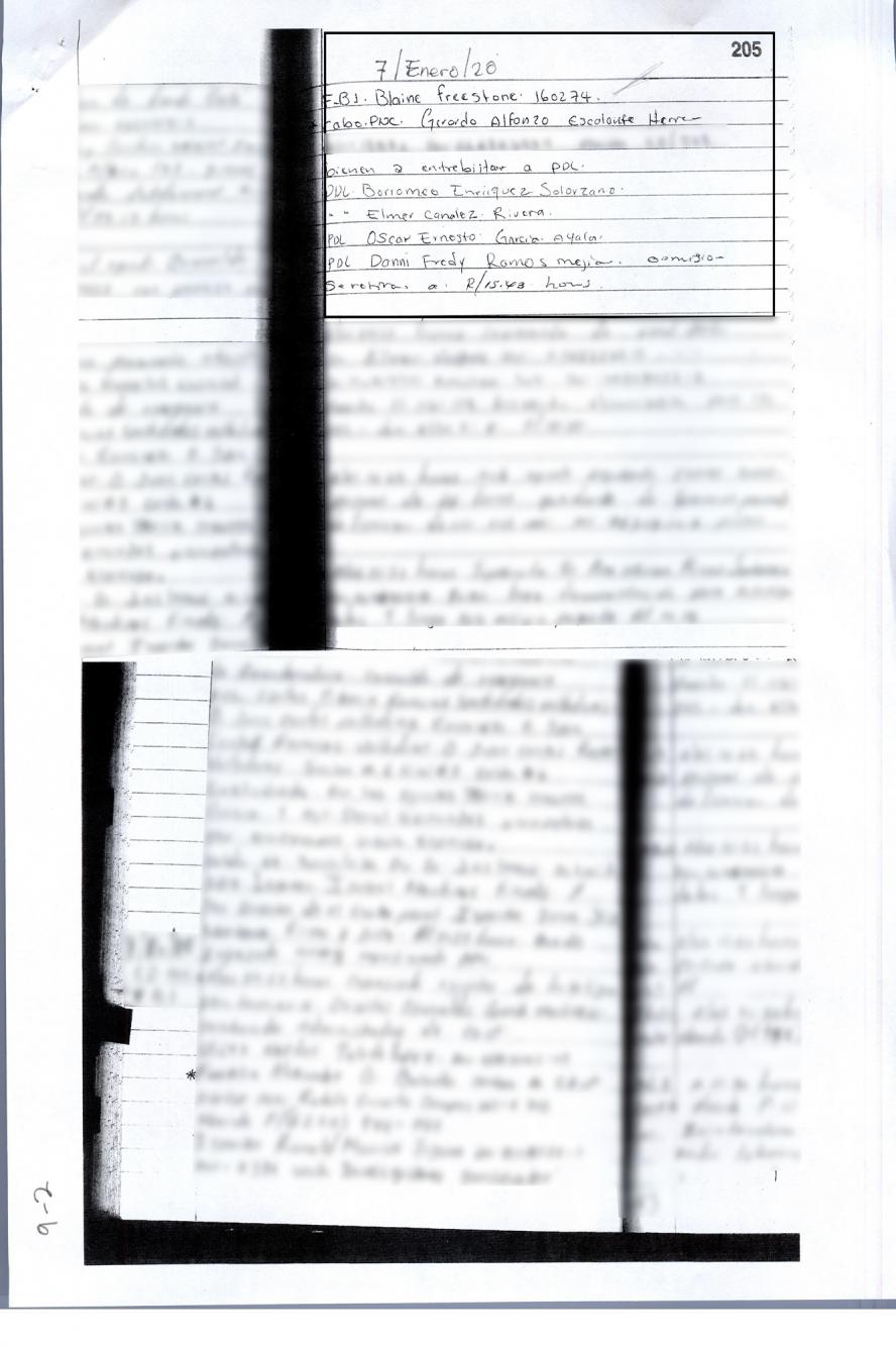 Copia de una página del libro de novedades de la prisión de máxima seguridad donde se evidencia la entrada de un agente del FBI y un policía a entrevistar a Helmer Rivera Canales y a otros reos, miembros de la MS-13, el 7 de enero de 2020. 