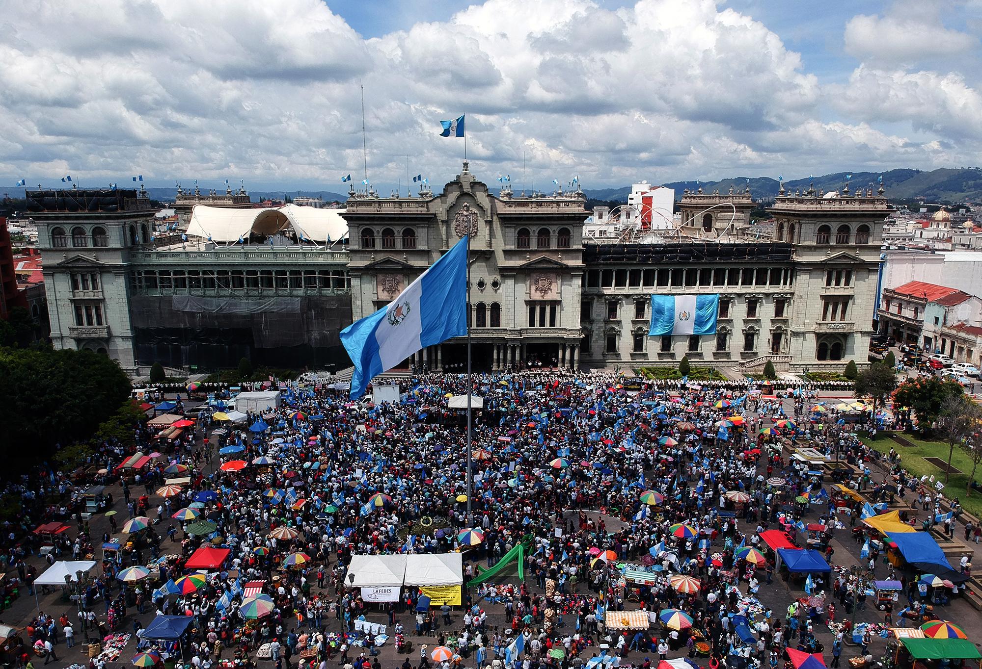 Aerial view of a university student-led march, on September 20, 2018, demanding former President Jimmy Morales step down. The protesters were also pushing for the renewal of the anticorruption mandate of CICIG, and the return of its head, Iván Velásquez.
