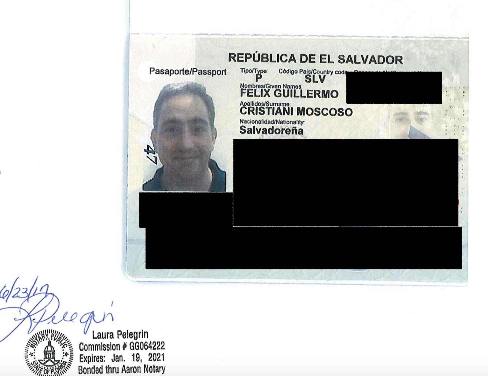 Pasaporte salvadoreño de uno de los sobrinos del expresidente Cristiani, Félix Guillermo Cristiani Moscoso. Imagen tomada de los archivos filtrados a ICIJ. 