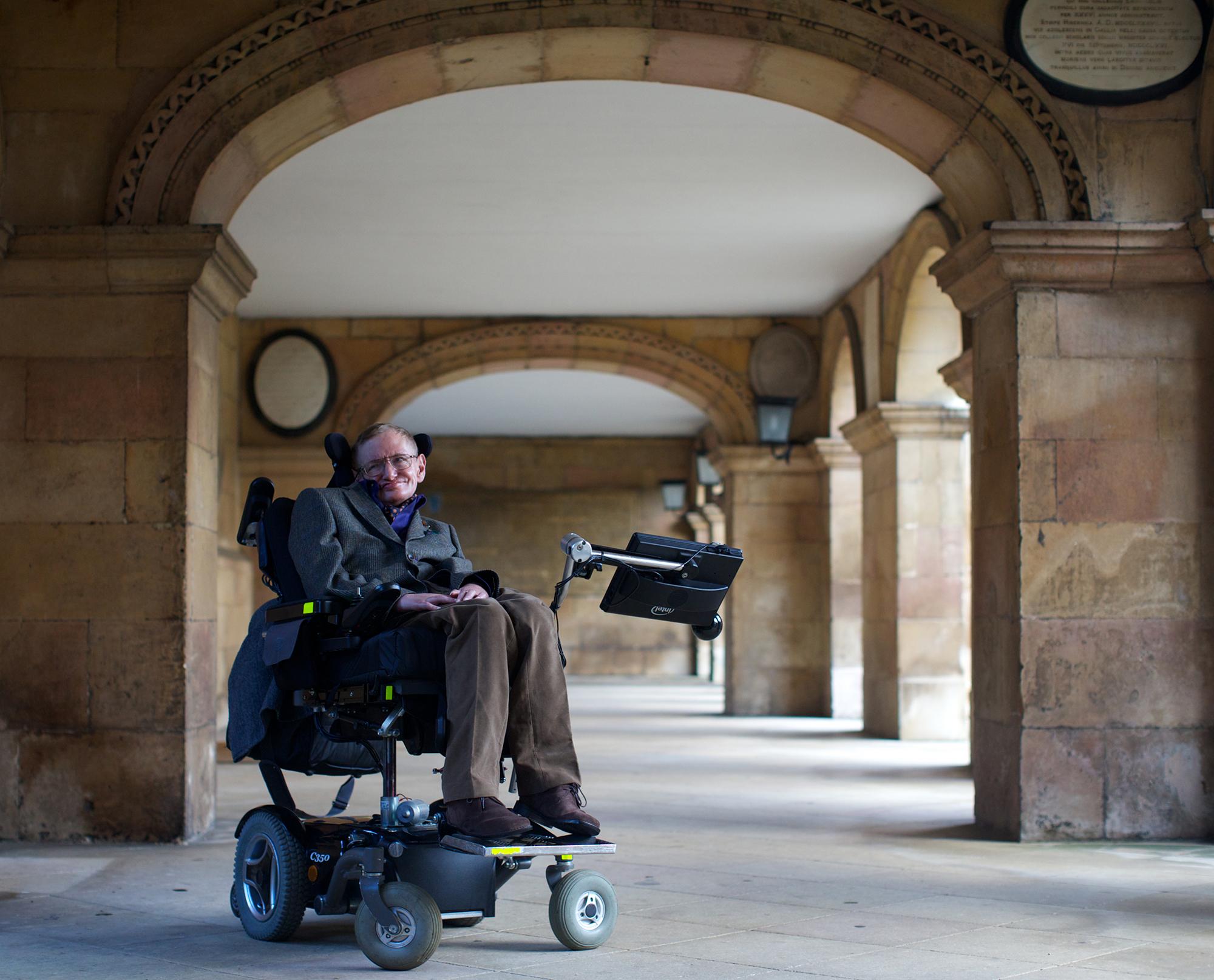 Stephen Hawking el 19 de septiembre del 2013. Foto ANDREW COWIE / AFP